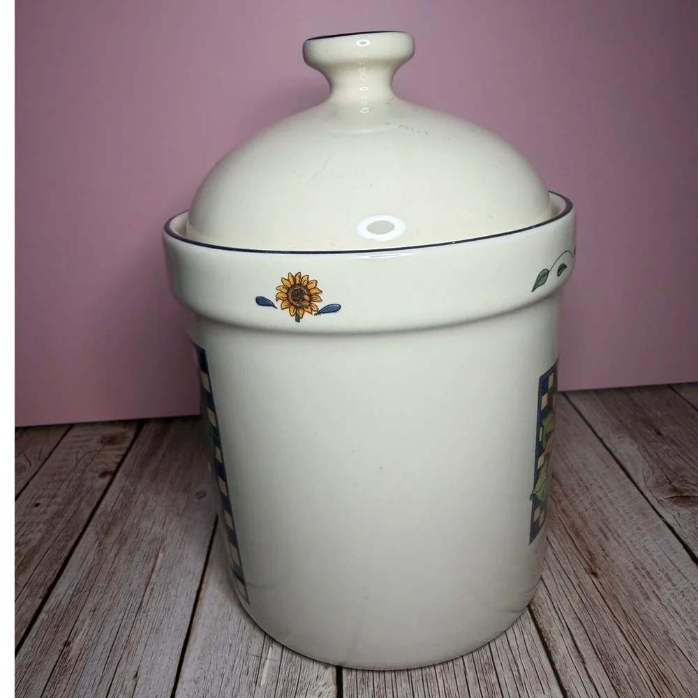 Susan Winget Sunflower Lidded Container Ceramic Vintage 1990s